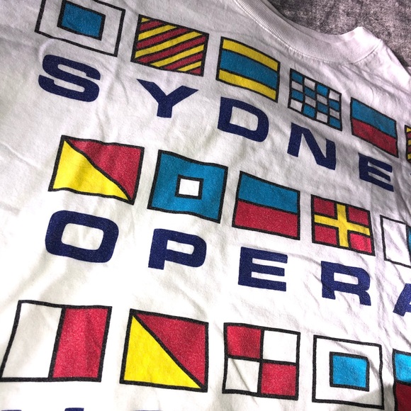 Thrifted Sydney Opera House Graphic Tee - Picture 3 of 5